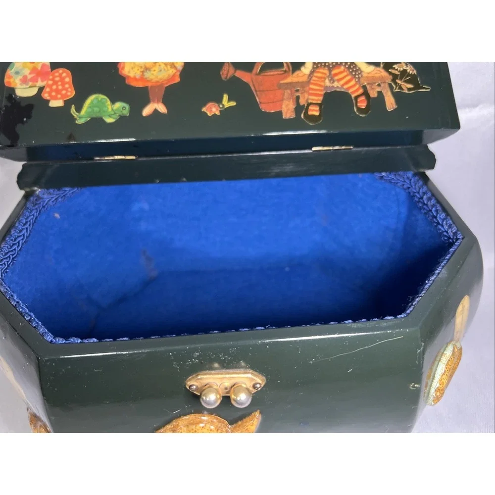 Vintage Holly Hobbie 3‎ D Decoupage Black Lacquer Wooden Handbag